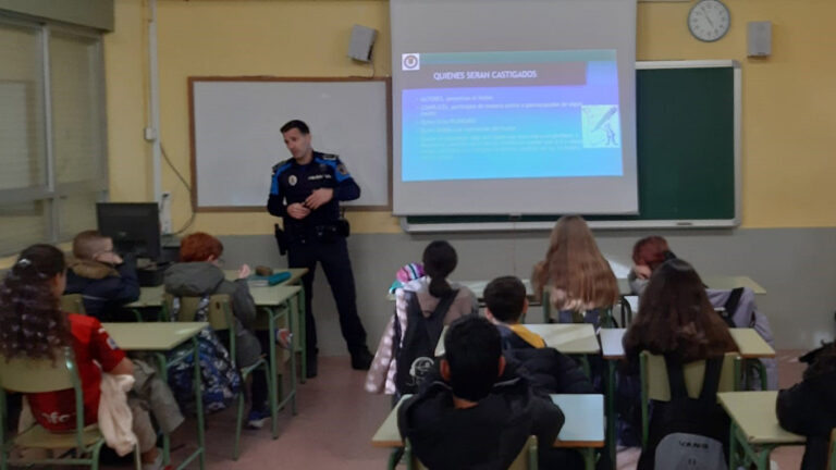 Galapagar instaura una unidad especializada para combatir el acoso escolar