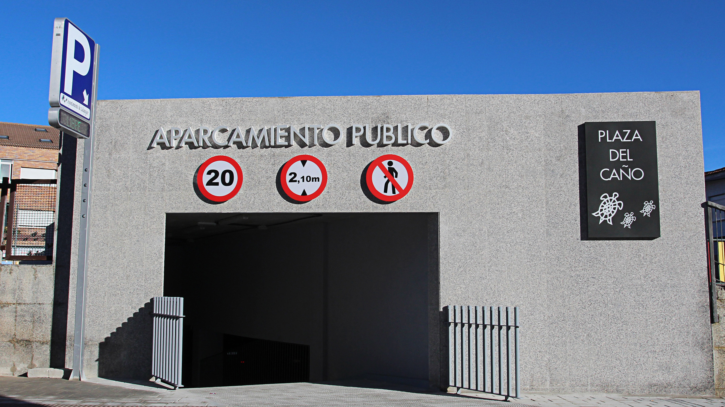 La Plaza del Caño tendrá renovado su parking: Nueva concesionaria invertirá 600.000 euros en reparaciones