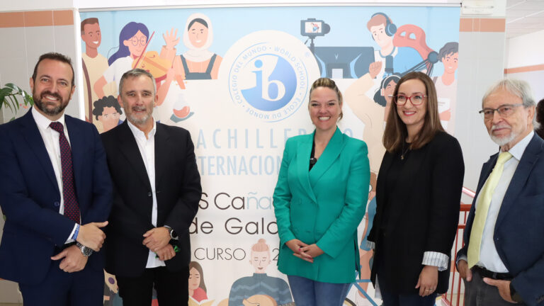 24 Estudiantes Inauguran la Primera Promoción del Bachillerato Internacional en el IES Cañada Real