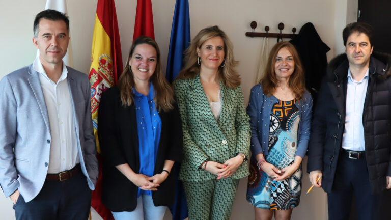 Ayuntamiento firma convenio con Stlima para fomentar el empleo local