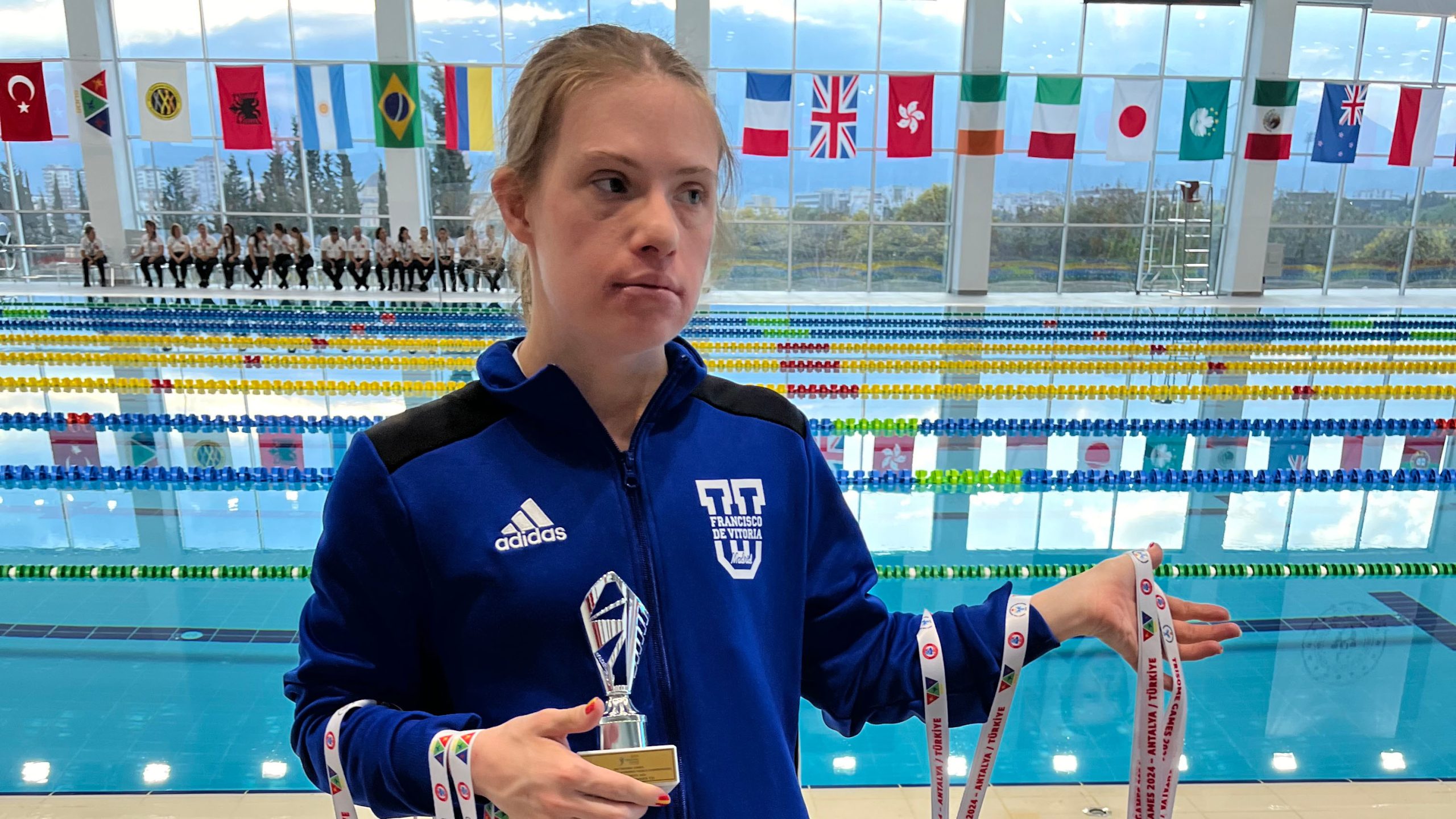 Camino Martínez de Galápagos es coronada como la Mejor Nadadora en el Campeonato Mundial de Natación para Personas con Síndrome de Down