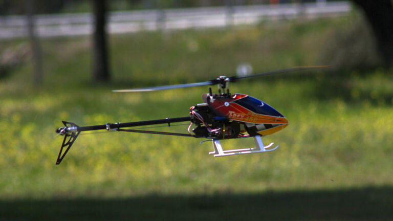 Homenaje Aéreo este Domingo en Galapagar: Vuelo de Aviones en Memoria del Fundador del Club de Aeromodelismo «Alas Galapagar»