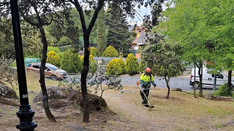 Renovación y Adecuación de los Parques Infantiles en La Navata para Mayor Seguridad y Diversión