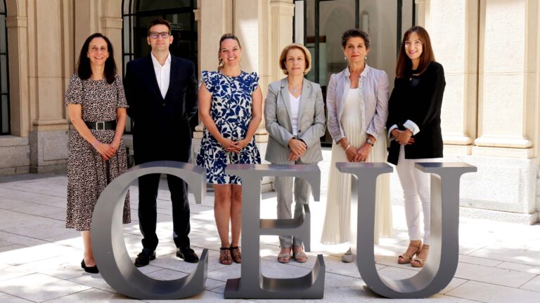 Galapagar y el CEU sellan un acuerdo de becas para universitarios galapagueños