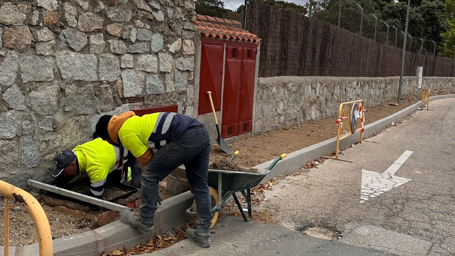 Galapagar intensifica las obras de acerado durante el verano para mejorar sus infraestructuras