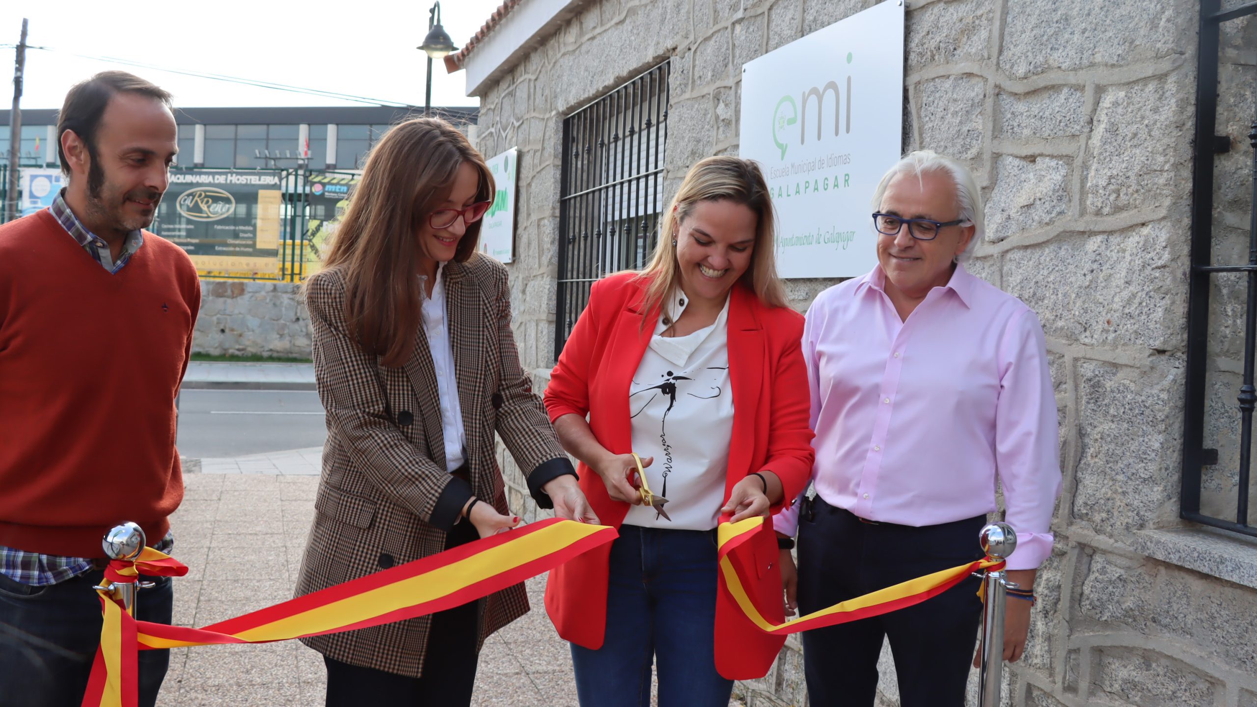 Reapertura de la Escuela Municipal de Idiomas permitirá a 350 estudiantes mejorar su nivel de inglés
