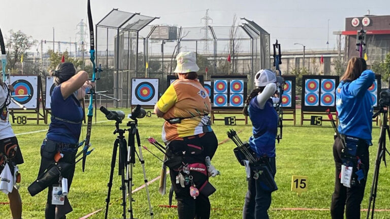 Triunfo y Subcampeonato: Brillante Exhibición de nuestras Arqueras Galapagueñas en Competencia de Zaragoza