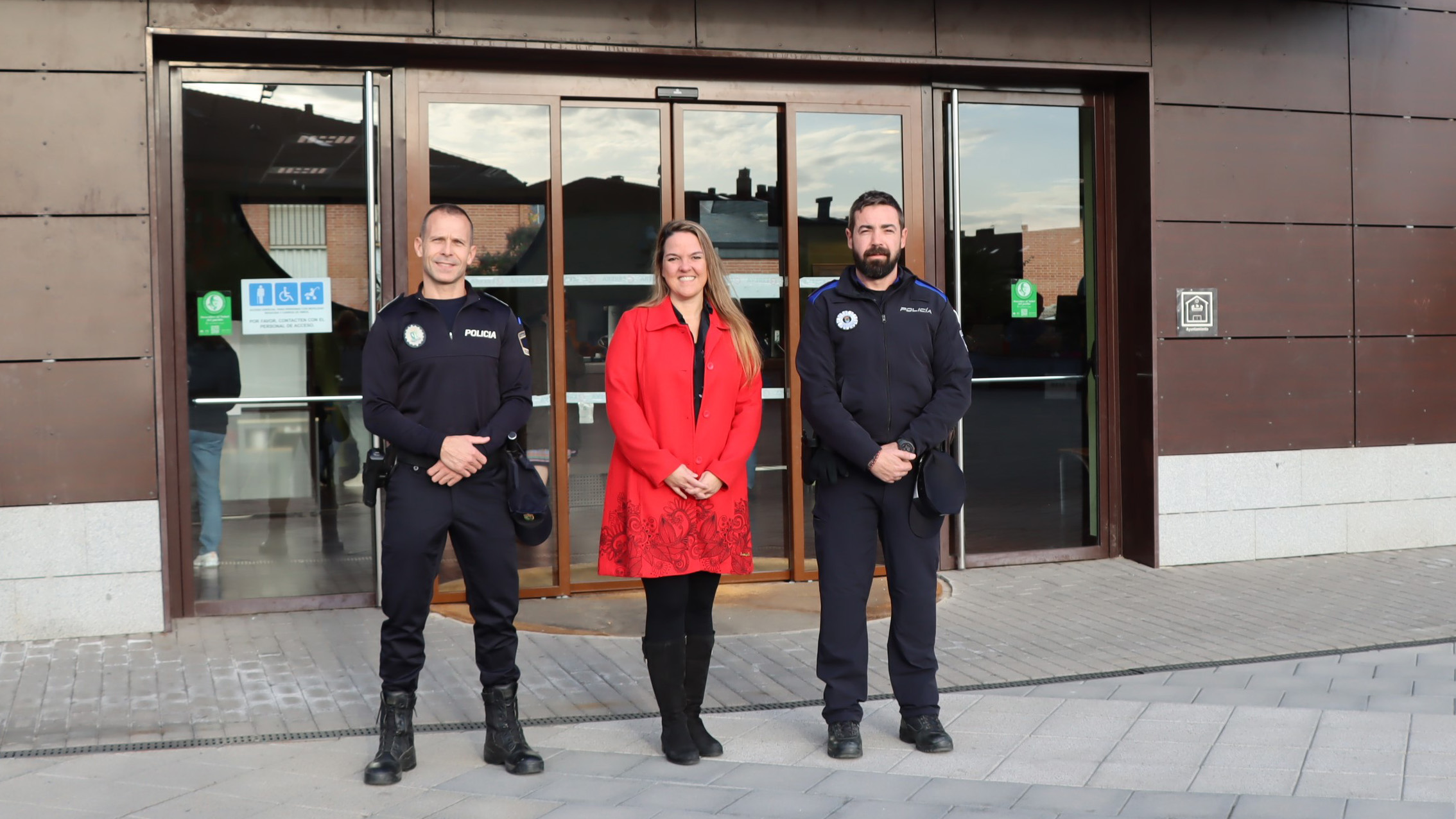 Los dos nuevos policías de la promoción de movilidad ya se han incorporado en Galapagar