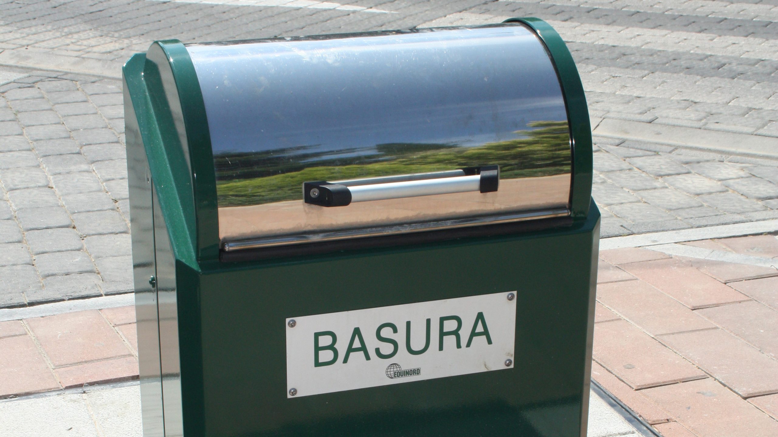 Se reinstalan los contenedores soterrados en Galapagar para un mejor manejo de residuos