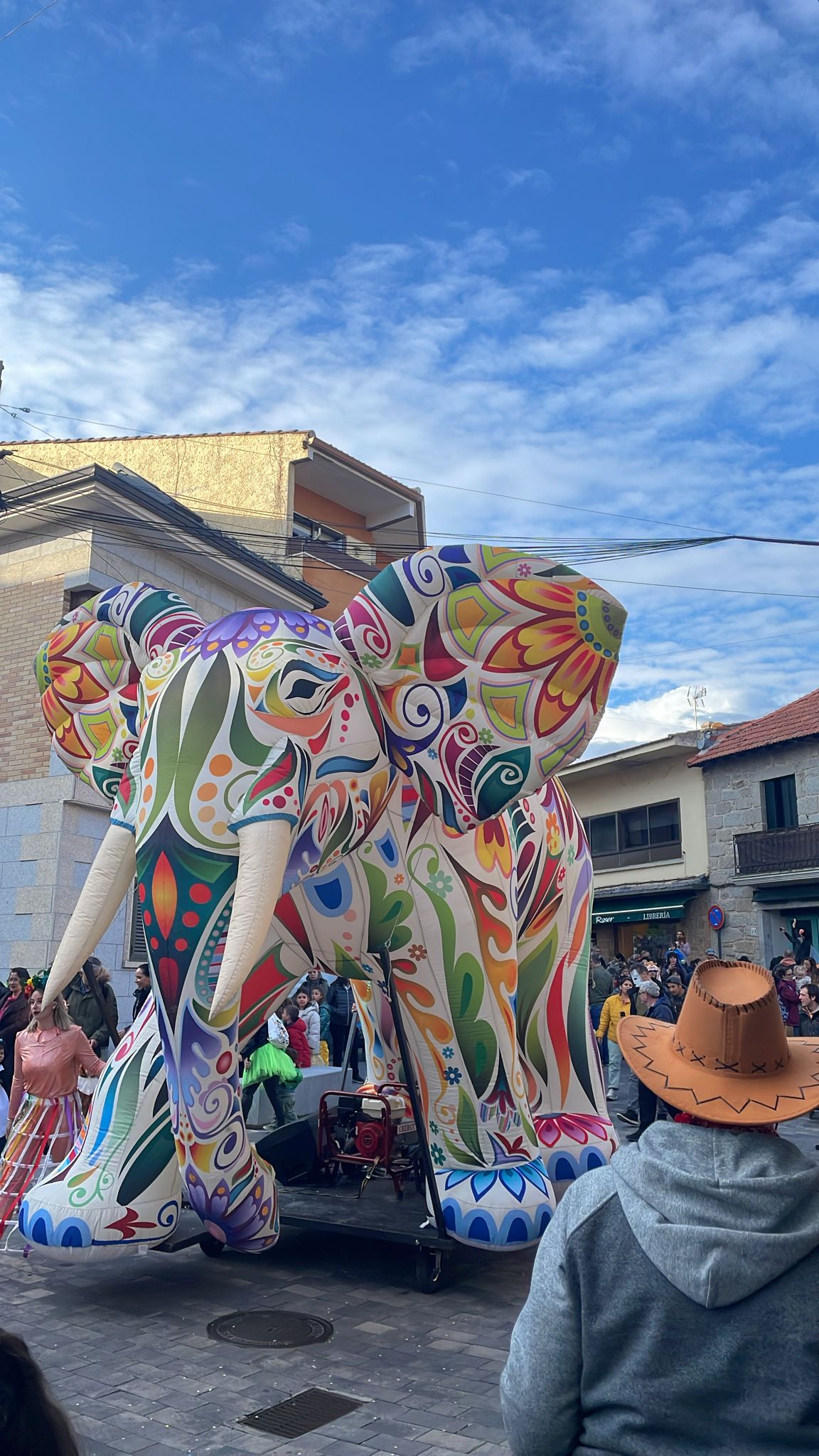 Celebrando a todo Color: Nuestra Experiencia en el Carnaval 2025