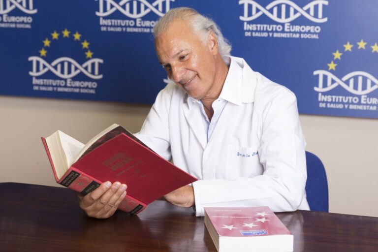 Manuel de la Peña, doctor en cardiología: "La obesidad dispara el riesgo de infartos e ictus"