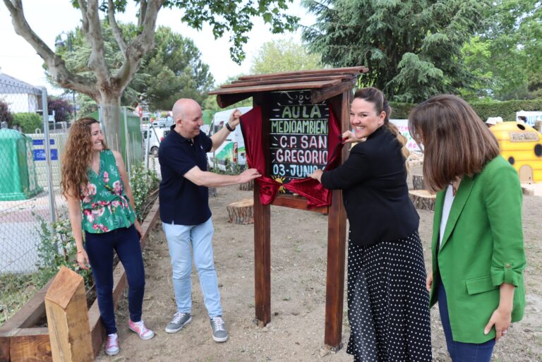 Nueva Aula Medioambiental en el CEIP San Gregorio: hotel de bichos, casa de pájaros y huerto entre sus actividades