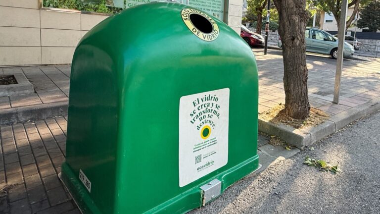 Galapagar refuerza el reciclaje de vidrio con 15 nuevos contenedores en ubicaciones estratégicas