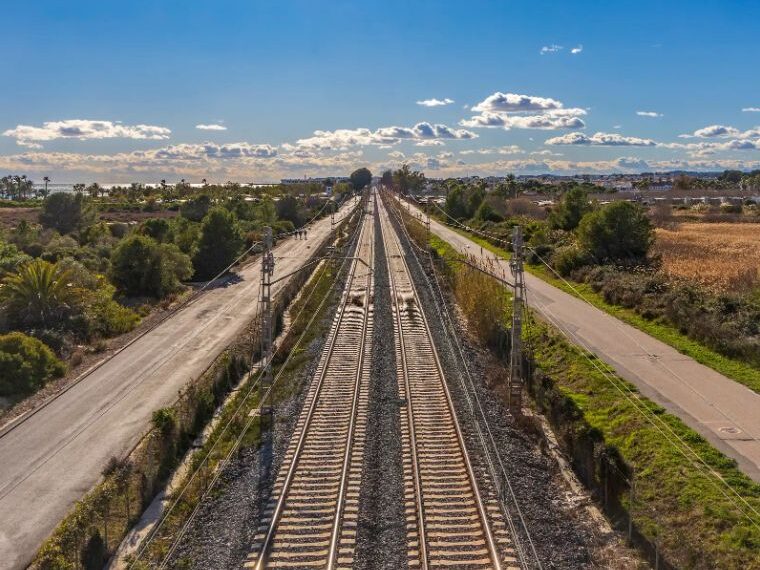 Indra Group, con Ángel Escribano al frente se sitúa como actor clave para la modernización del transporte militar en Europa