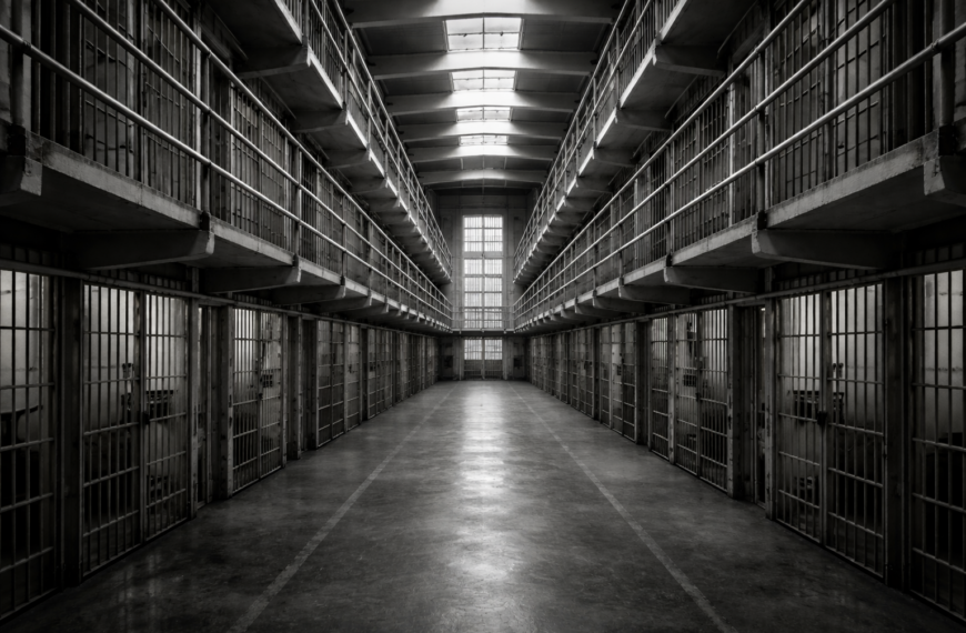 La tentación del fin: el mesianismo chiita y sus espejos modernos