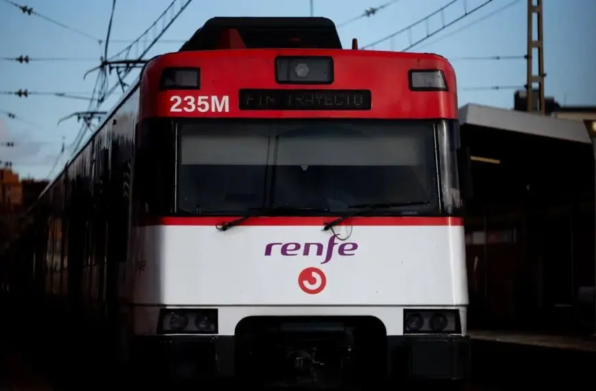 Obras en la C-8b: Renfe suspende el tramo Villalba-Cercedilla del 10 al 12 de octubre con autobuses alternativos disponibles